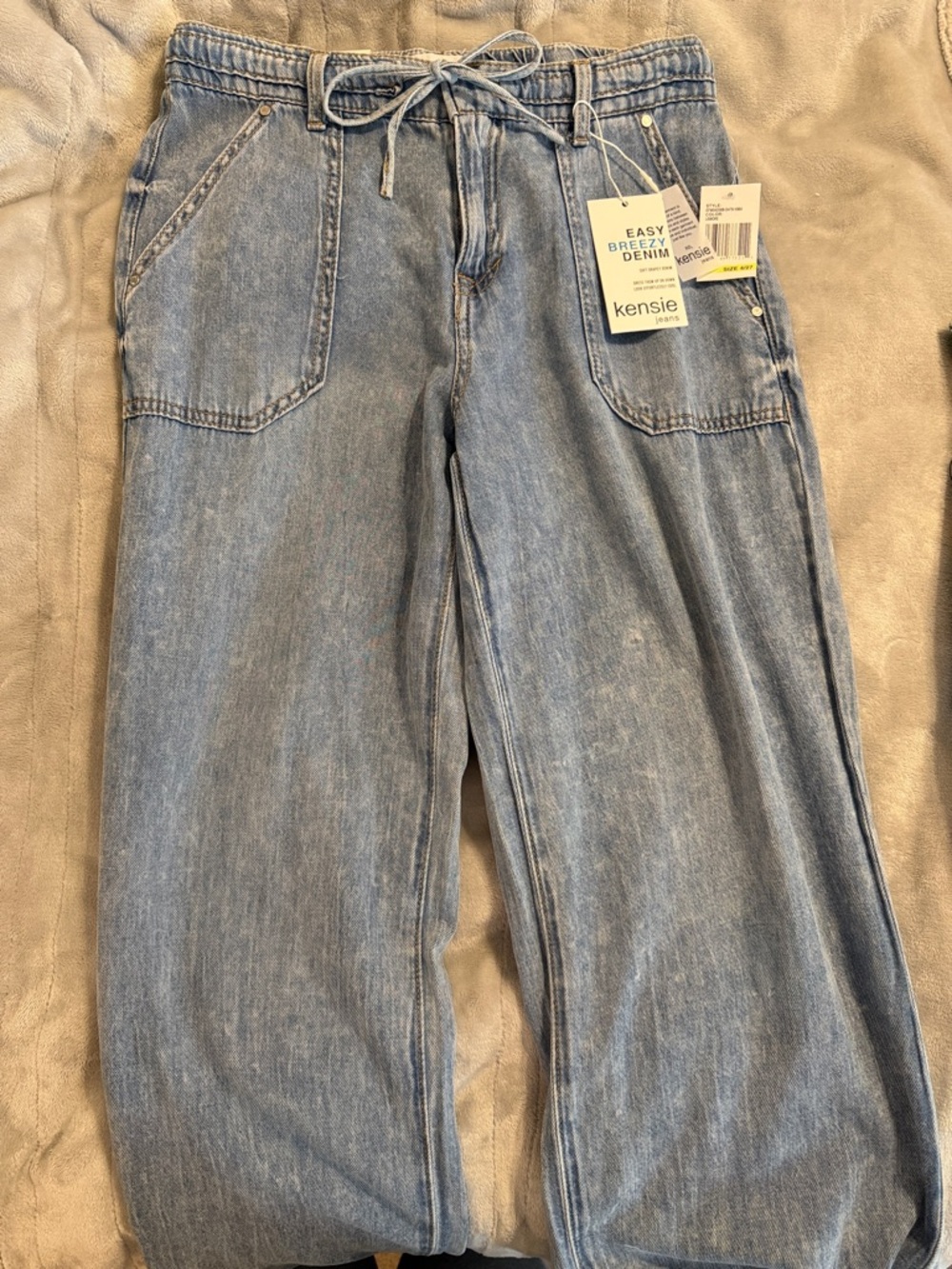 kensie Relaxed Light Blue Denim Jogger Jeans